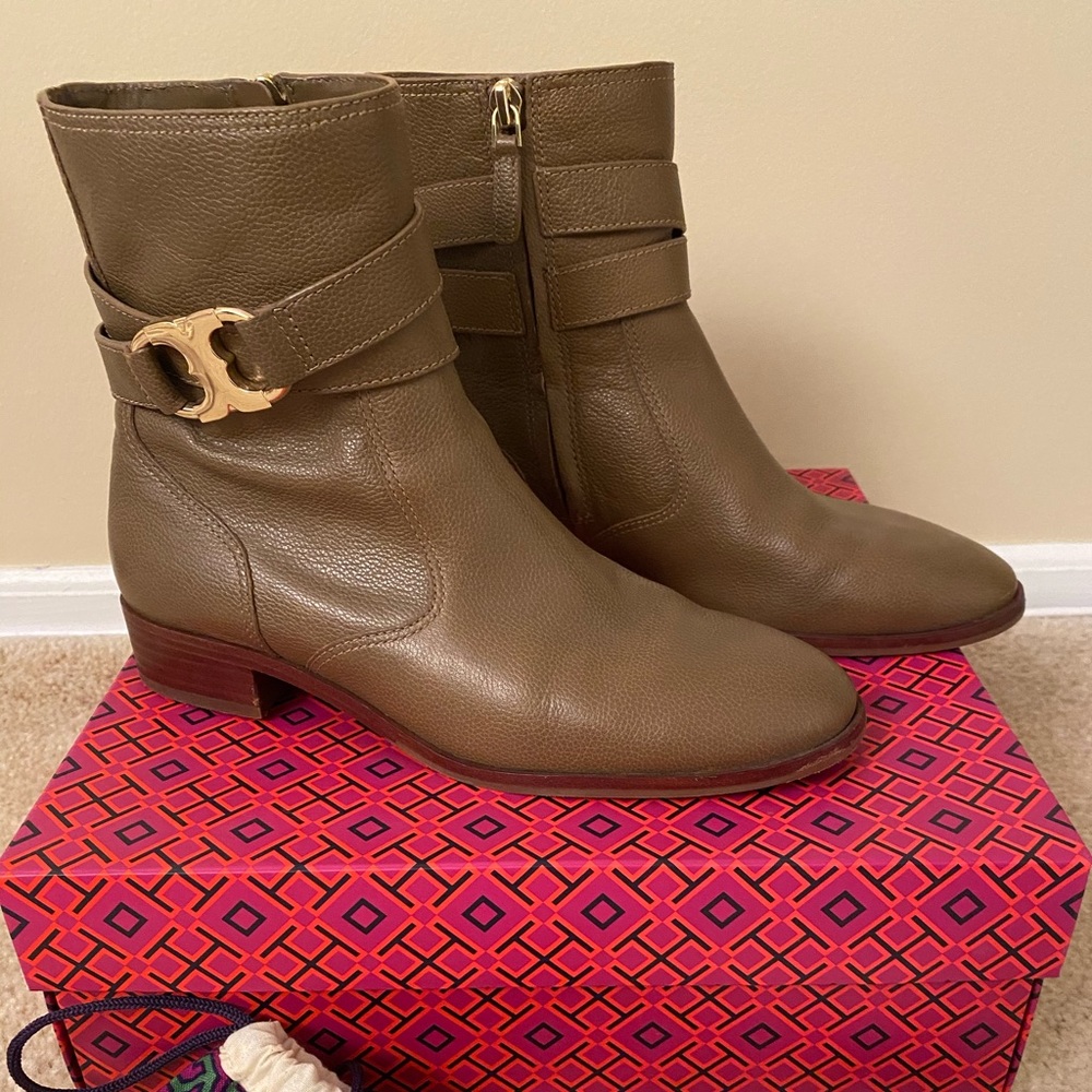 Tory Burch Bootie Gemini Link in River Rock